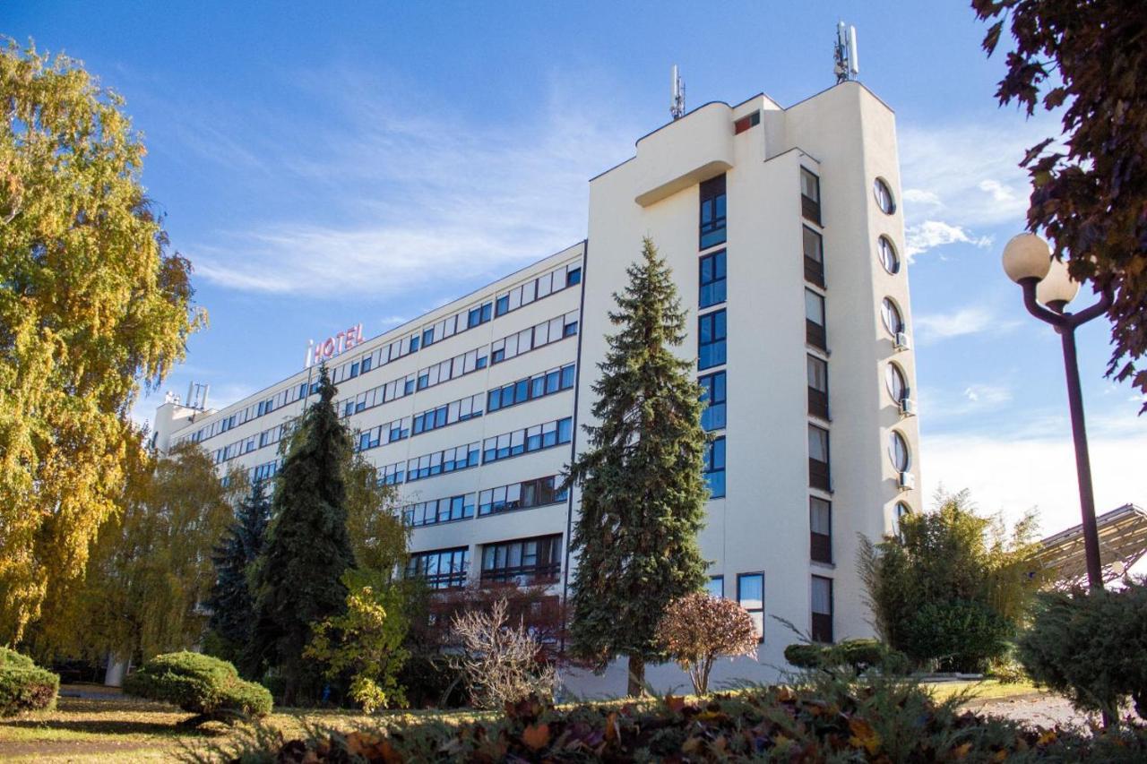 Hotel Novi Zágráb Kültér fotó