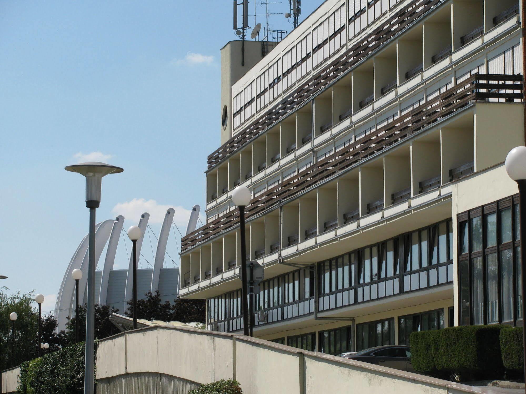 Hotel Novi Zágráb Kültér fotó